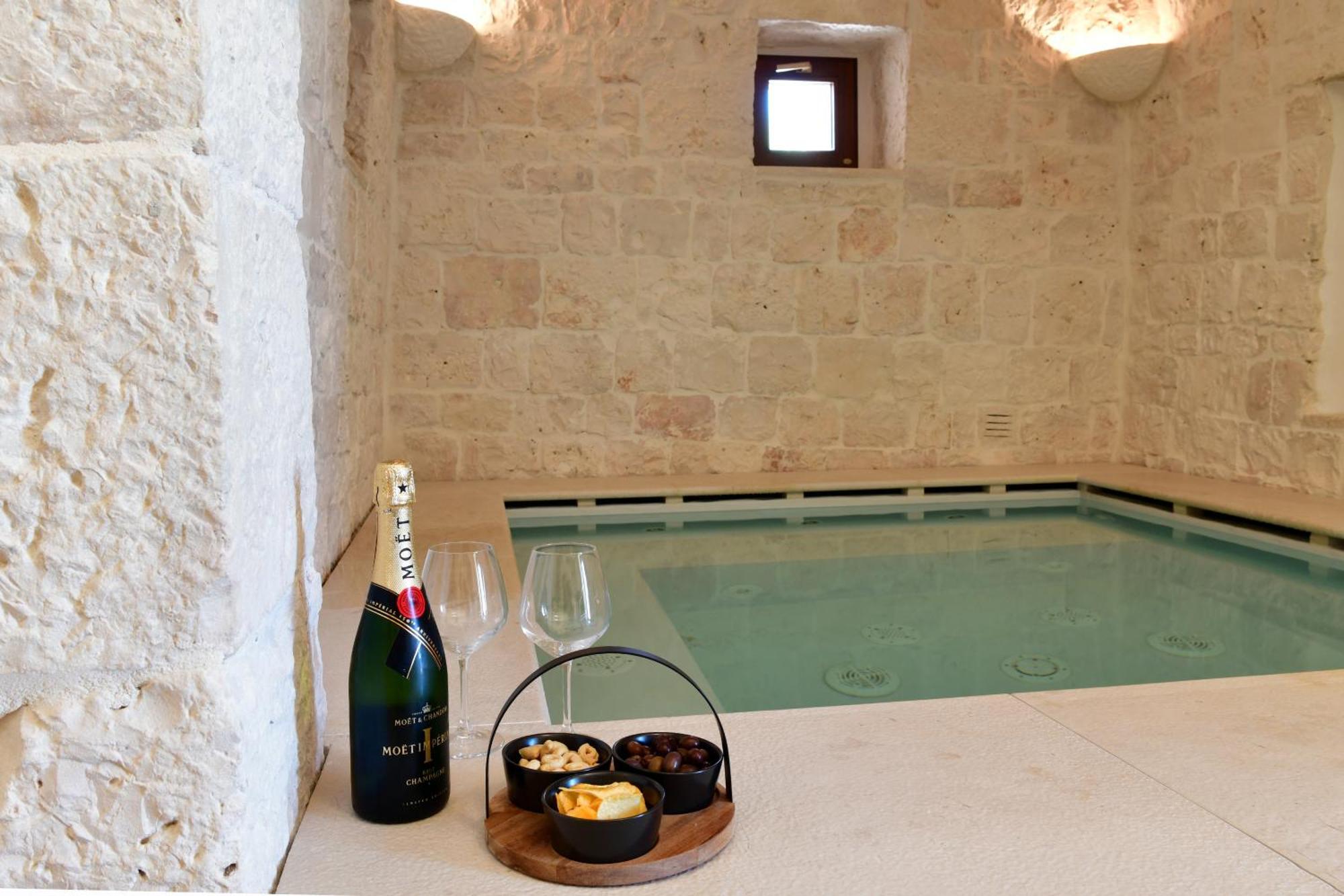 Lamarossa Trulli & Suites Antonelli Εξωτερικό φωτογραφία