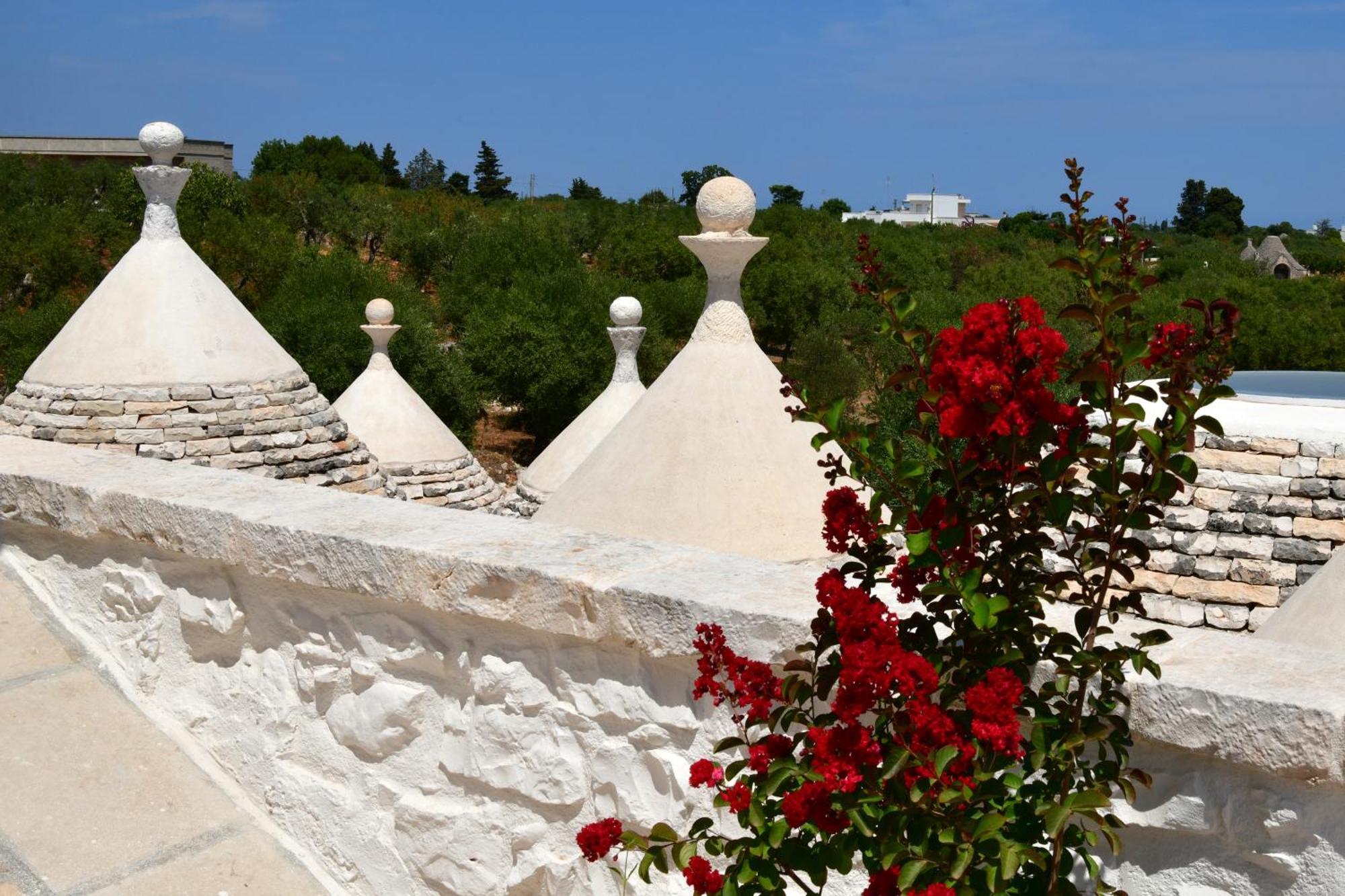 Lamarossa Trulli & Suites Antonelli Εξωτερικό φωτογραφία