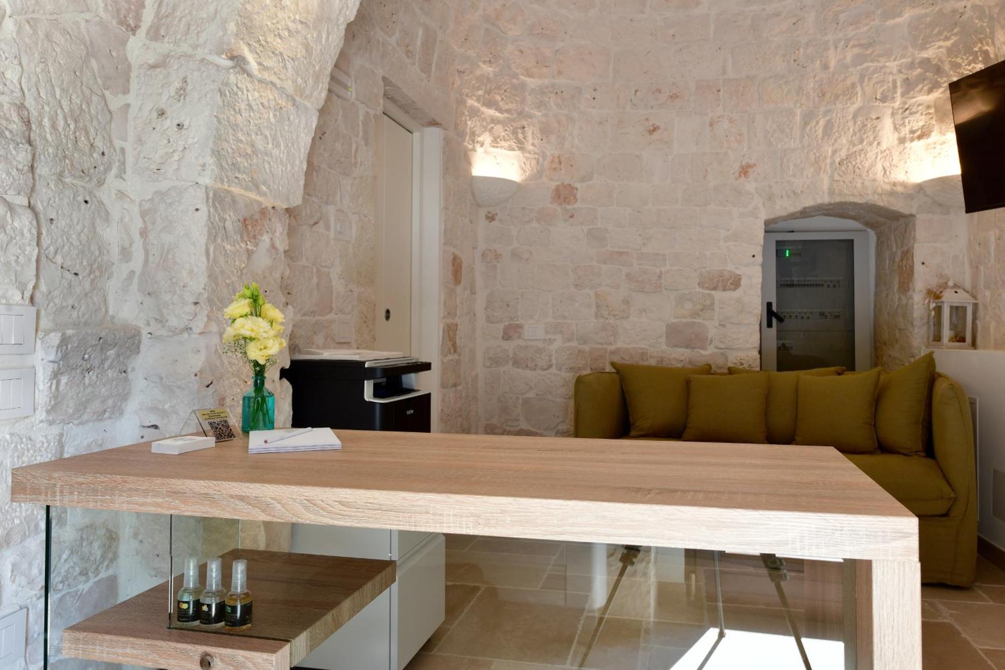 Lamarossa Trulli & Suites Antonelli Εξωτερικό φωτογραφία
