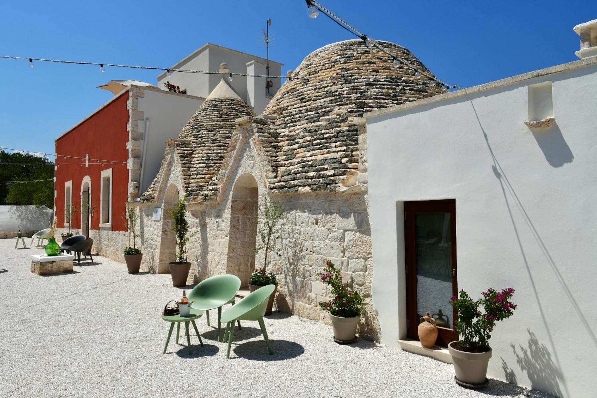 Lamarossa Trulli & Suites Antonelli Εξωτερικό φωτογραφία