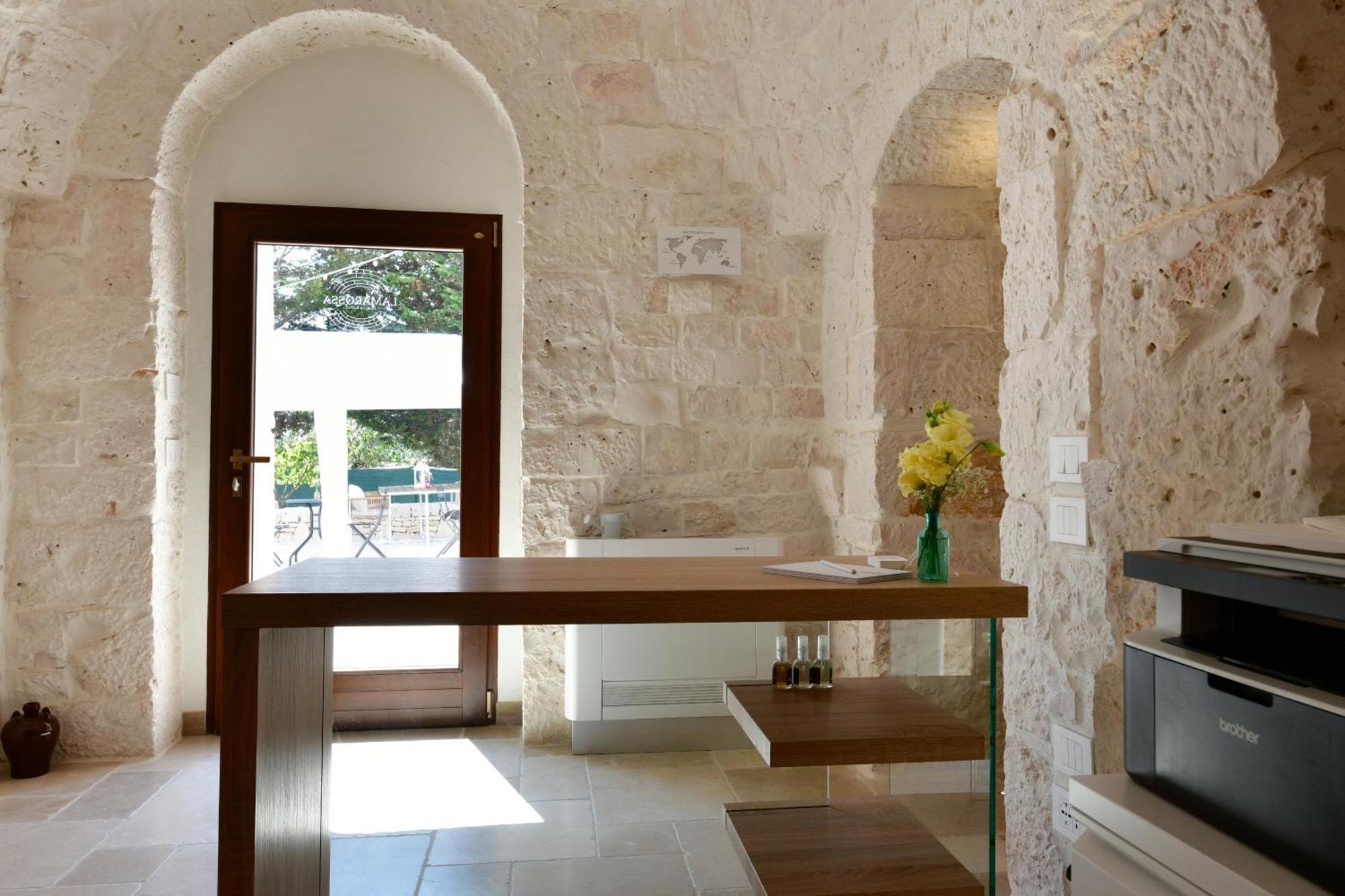 Lamarossa Trulli & Suites Antonelli Εξωτερικό φωτογραφία
